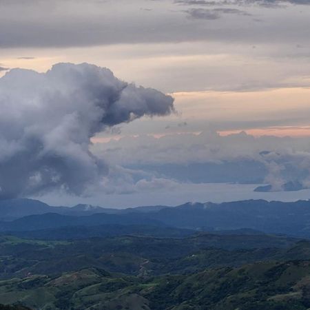 Twin Palms Lodge Monteverde Bagian luar foto