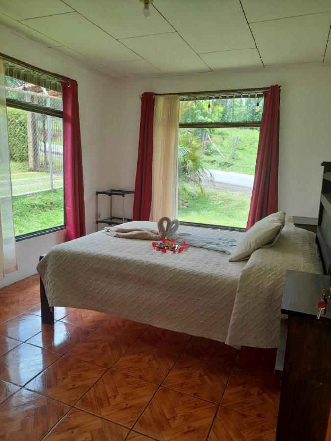 Twin Palms Lodge Monteverde Bagian luar foto